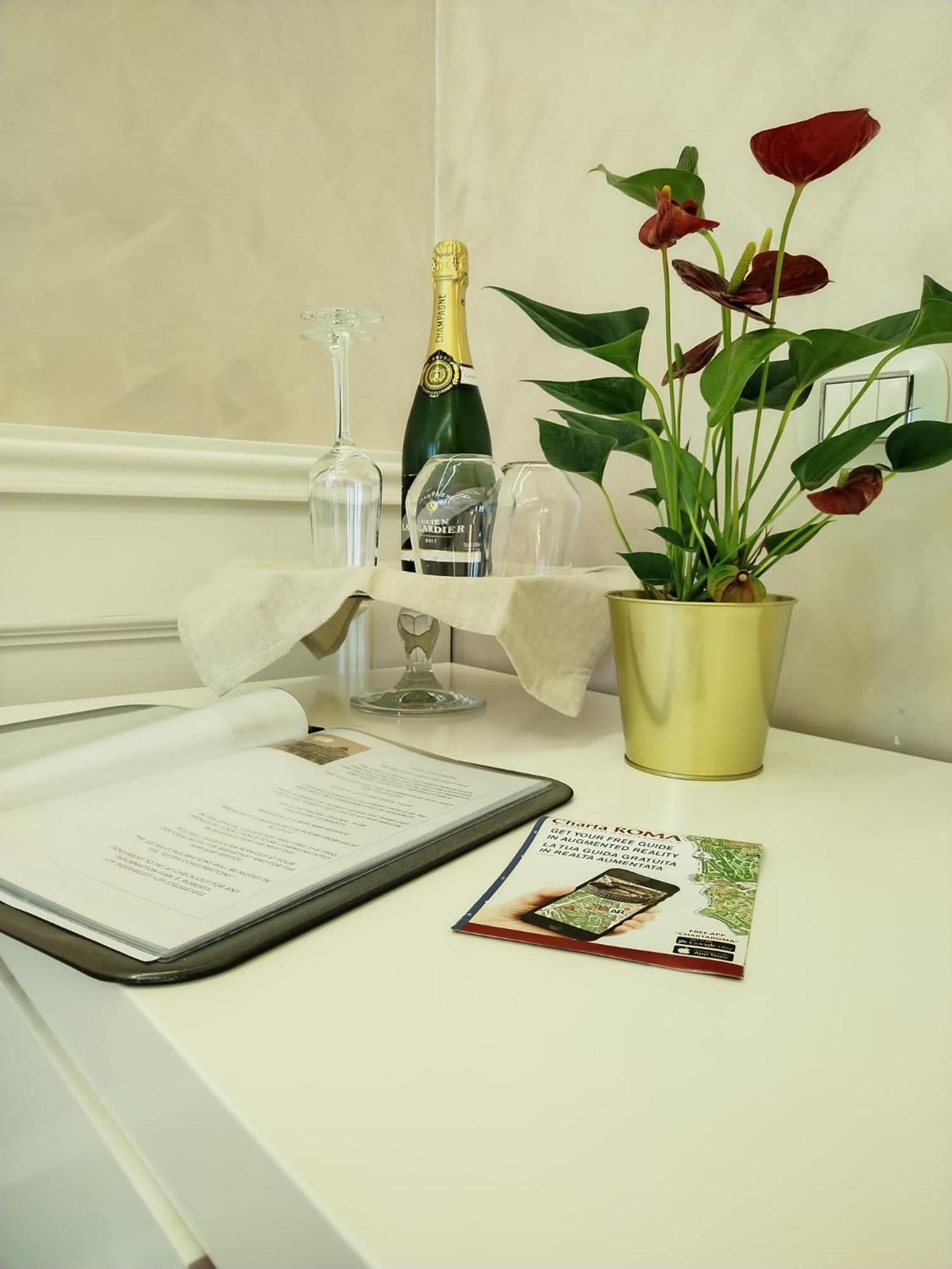 Piazza Venezia Luxury Suite Rom Exteriör bild